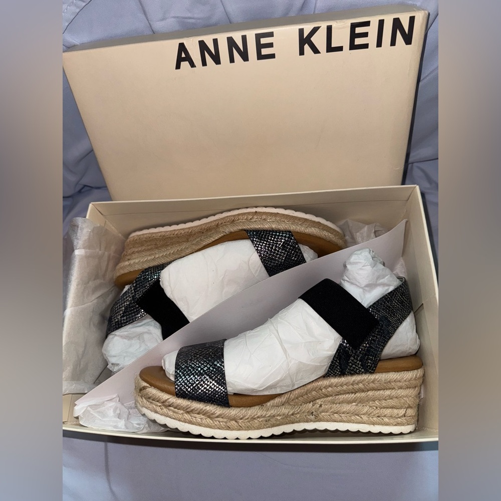 Anne Klein Akcataline Black/Silver Espadrille Sandals, Size 7